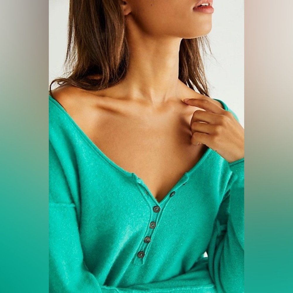 NWOT Free People 100% cashmere nimbus henley